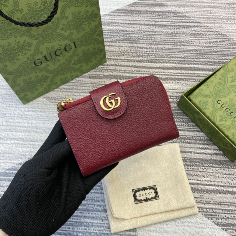 G*u*i wallets & purse